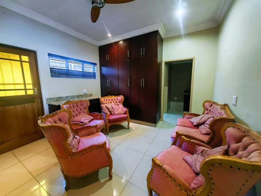 5 Bedroom Property for Sale in Grimbeeck Park North West